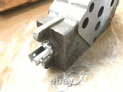 Pneu-Trol D50-AA4 Hydraulic Directional Control Valve Section NOS