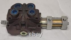 REVE 8072 8398D 6770 10 L92 P711 V20 5989 A 3000 Hydraulic Control Valve