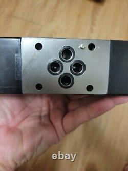 Rexroth R978875049 Hydraulic directional control valve