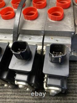 SunSource CVA-13678, Hydraulic Control Valve Assembly, 10R-05310