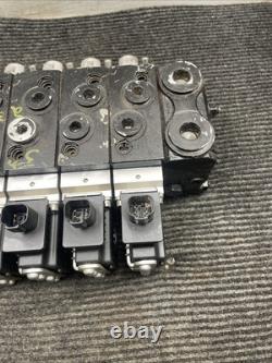 SunSource CVA-14627, Hydraulic Control Valve SC0L-14821, 10R-05310 Sauer Danfoss