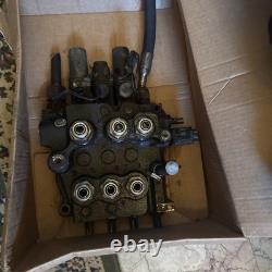 Used Hydraulic Control Valve Foot Controls fits John Deere 250 240 AT321302