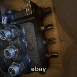 Used Hydraulic Control Valve Foot Controls fits John Deere 250 240 AT321302