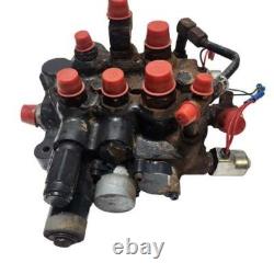 Used Hydraulic Control Valve fits Bobcat 763 6589118