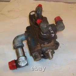 Used Hydraulic Control Valve fits Case 1835 1835B 1840 1845 1845B 1845C D64670