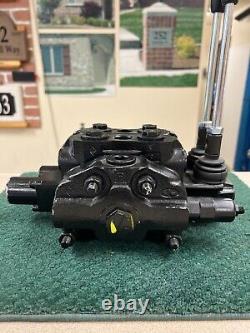 Vickers 2 Spool Hydraulic Control Valve