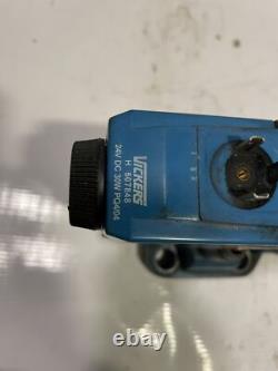 Vickers DG4V-3S-2A-M-U-H5-60 and CVGC-3-W-125-10 Hydraulic Control Valve 5075psi